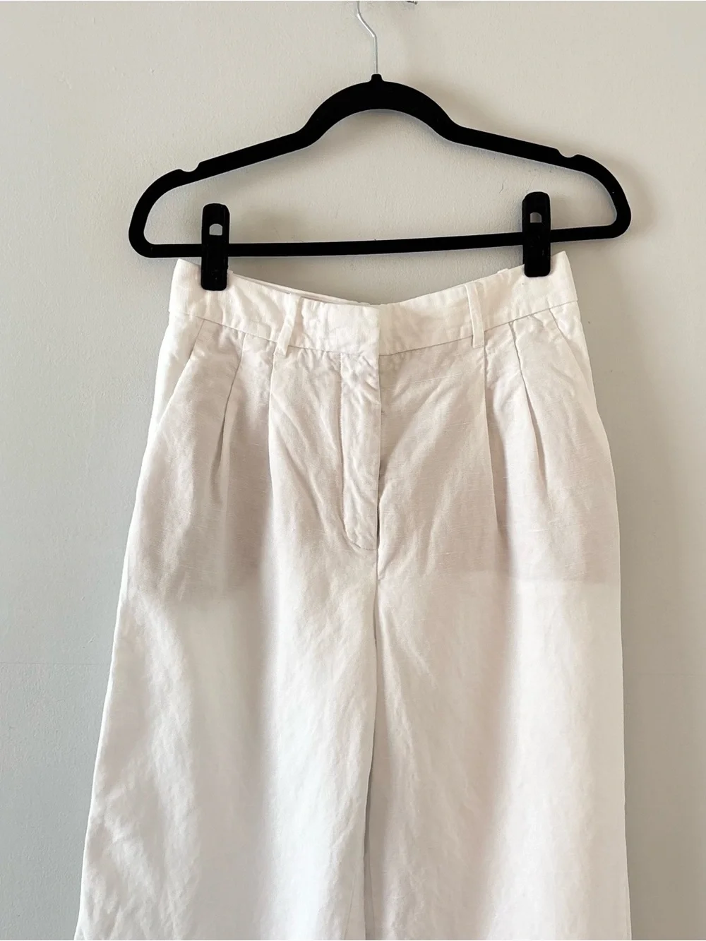 Aritzia The Effortless Pant CruiseLinen Trouser Tailored Relaxed High-Rise White